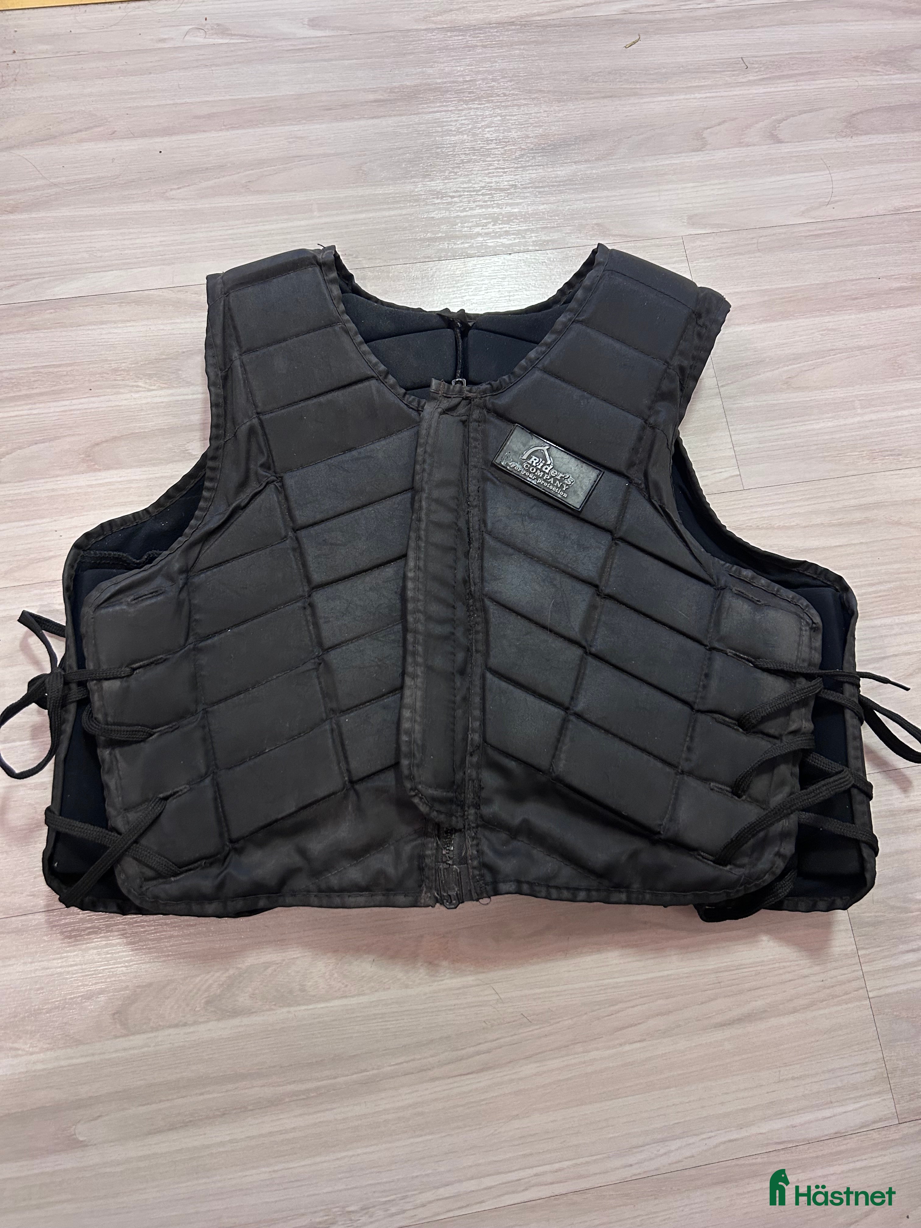 Säkerhetsvästar ryttarutrustning till salu: Riders company säkerhetsväst  - Annons 2