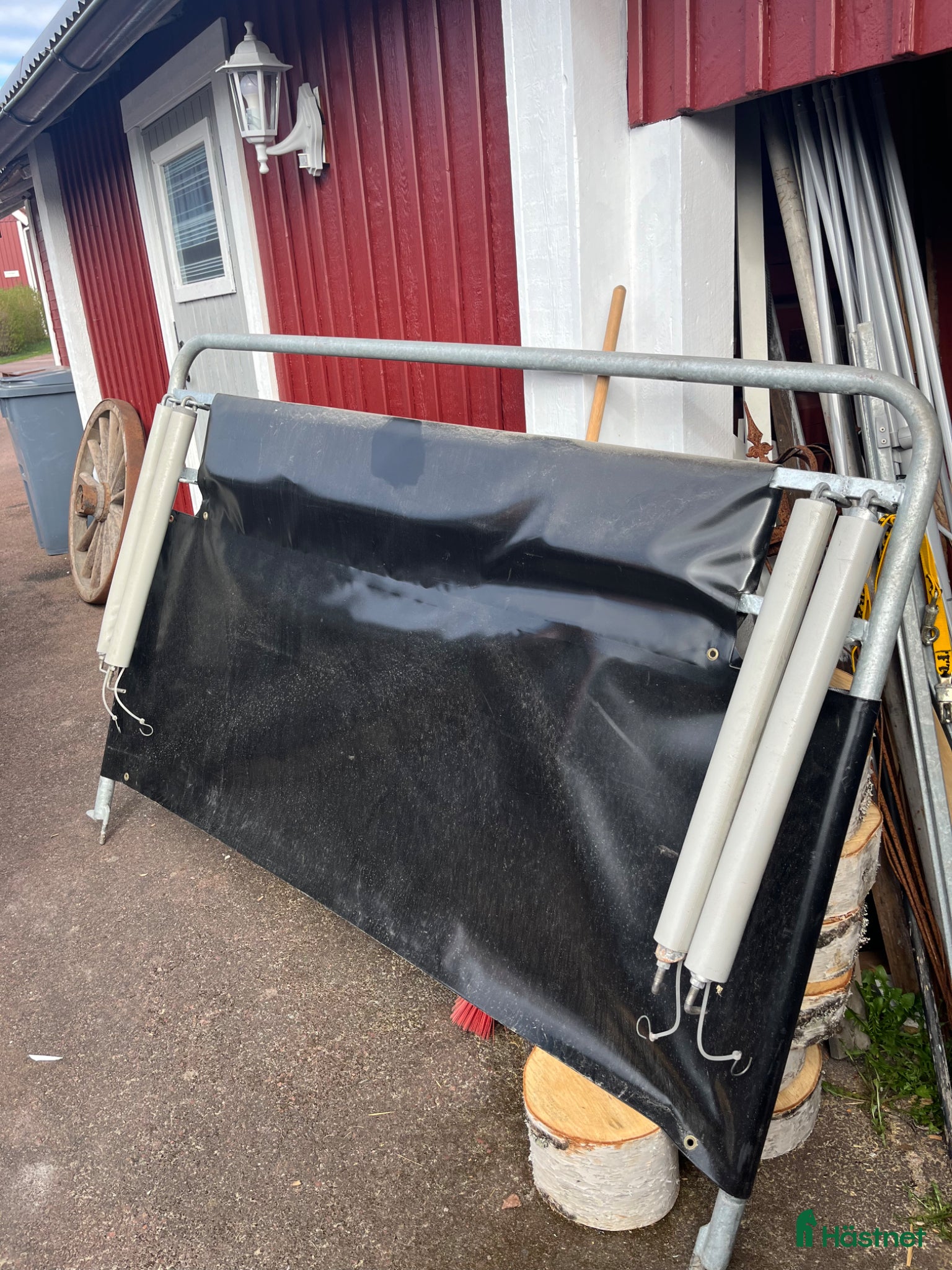 Hästtransporter  fordon & transport till salu: Mellanvägg till en Cheval Liberte - Annons 1