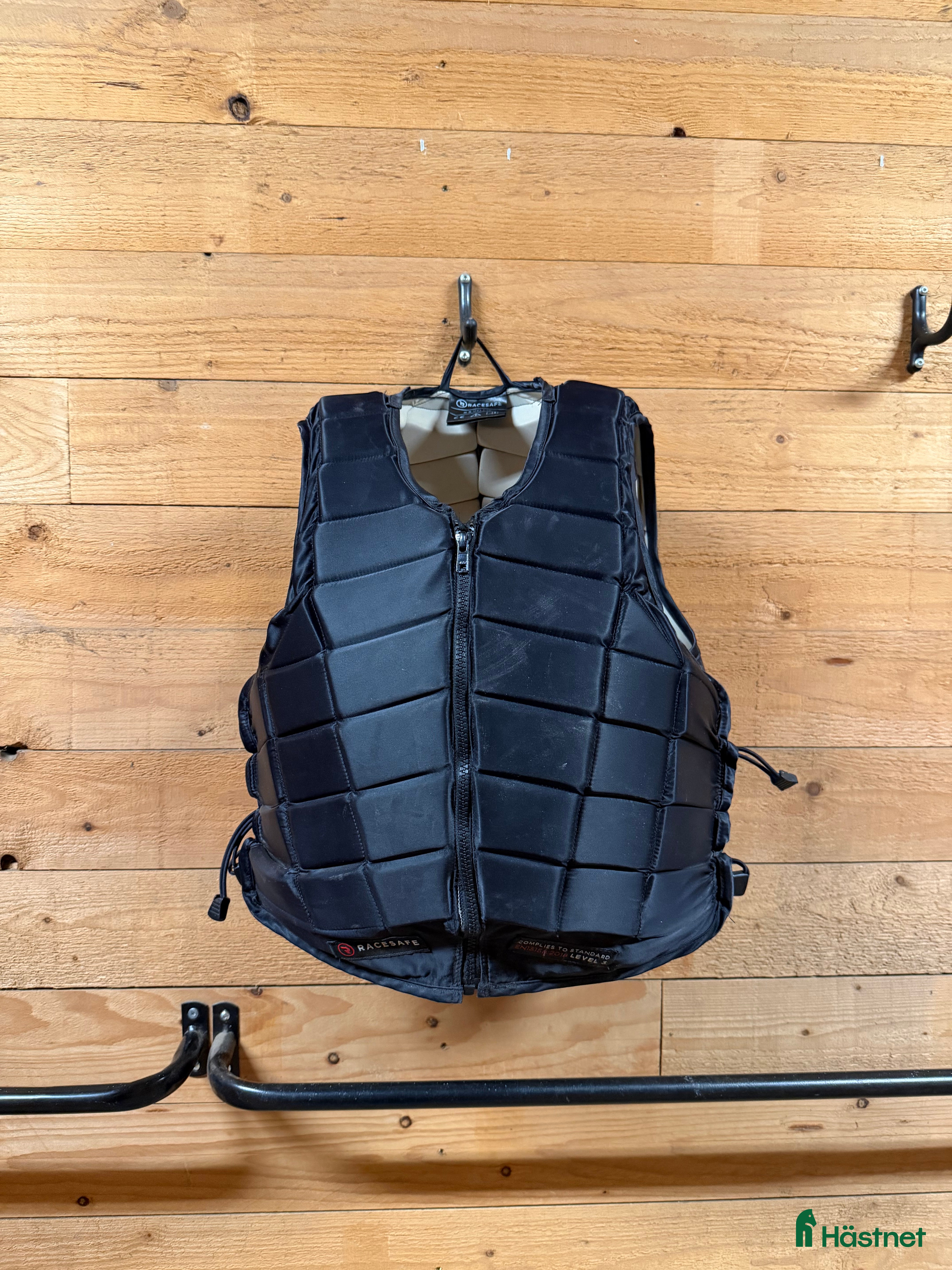 Säkerhetsvästar ryttarutrustning till salu: Racesafe väst - Annons 2