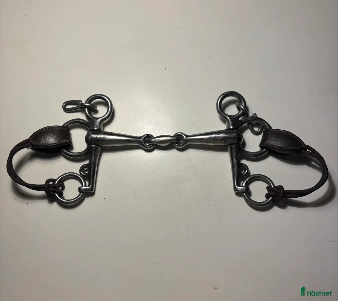 Bett hästutrustning till salu: Pelham inklusive delta i Billdal - Annons 1