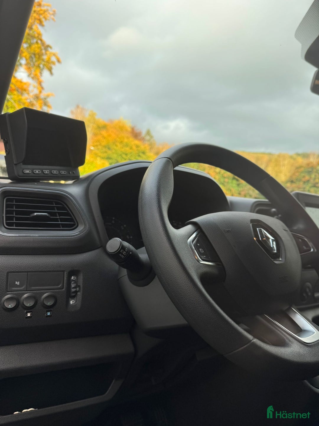 Hästlastbilar  fordon & transport till salu: Theault SWITCH -21 Automat Låga mil 1 ägare  i Mariefred - Annons 5