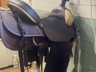 Sadlar hästutrustning till salu: Westernsadel i Svenstavik - Annons 1
