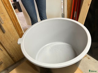 Övrig utrustning övrig utrustning till salu: Fin o praktiskt eluppvärmd vattenbalja i Ingarö - Annons 1