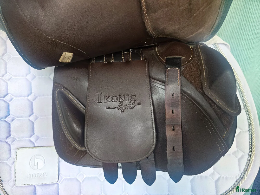 Sadlar hästutrustning till salu: Hoppsadel Ikonic Light  - Annons 2