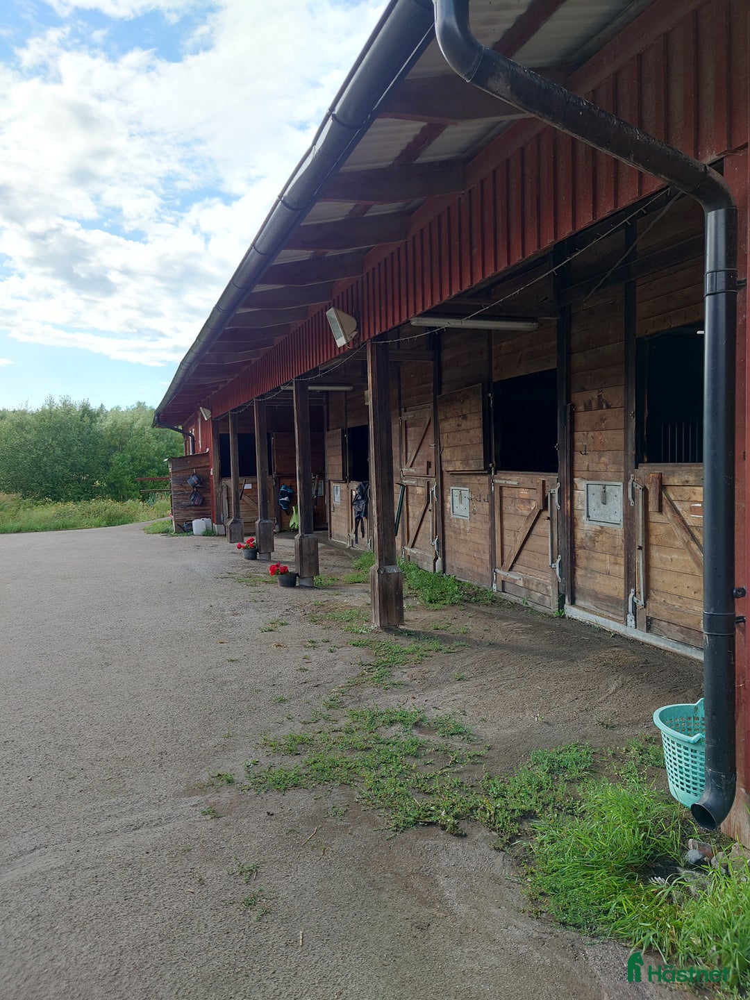  stallplats finnes: 3-6 Boxplatser + egna hagar i Vallentuna - Annons 1