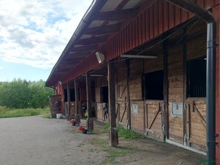 stallplats finnes: 3-6 Boxplatser + egna hagar i Vallentuna - Annons 1