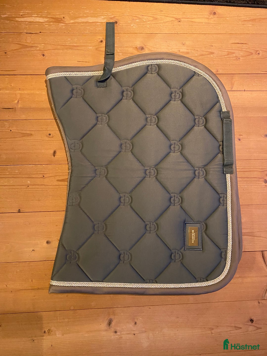 Schabrak & Vojlockar hästutrustning till salu: ES schabrak i mycket fint skick  i Sala - Annons 1