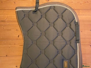 Schabrak & Vojlockar hästutrustning till salu: ES schabrak i mycket fint skick i Sala - Annons 1