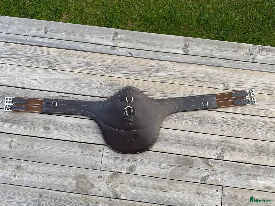 Sadeltillbehör hästutrustning till salu: Magplatta från lippo i Mantorp - Annons 1