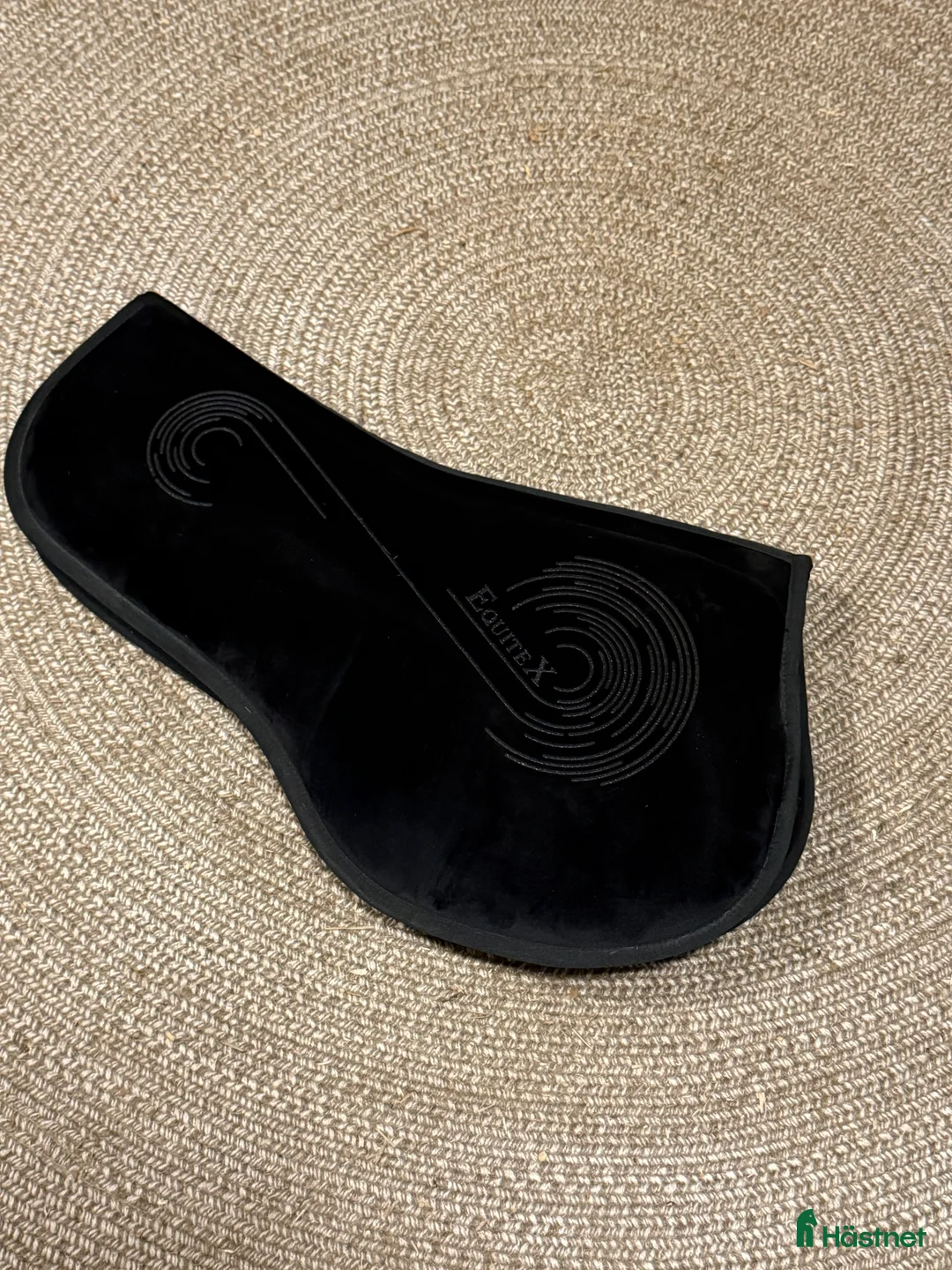 Sadeltillbehör hästutrustning till salu: Equitex sadelpad i Jönköping - Annons 1