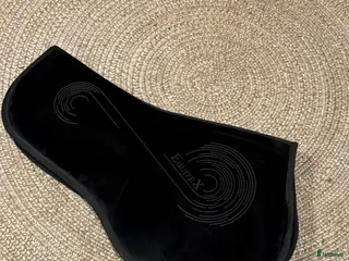 Sadeltillbehör hästutrustning till salu: Equitex sadelpad i Jönköping - Annons 1