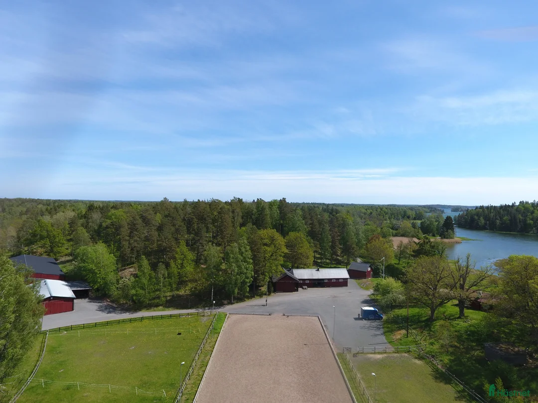  stallplats finnes: Stall uthyres 1h norr om Stockholm - Annons 1