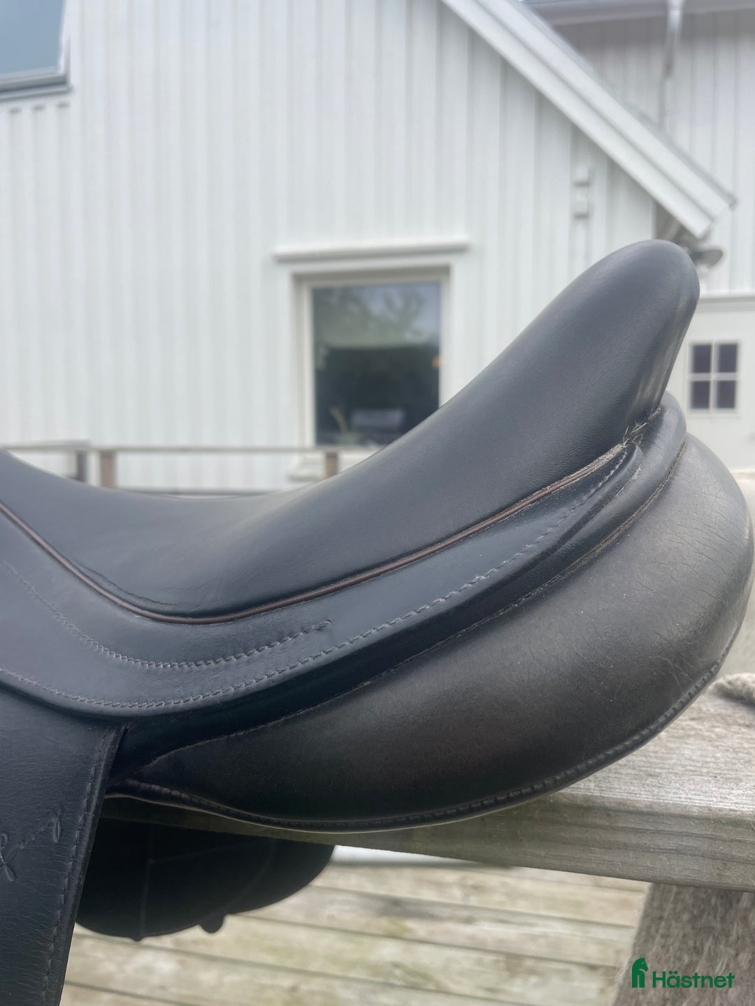 Sadlar hästutrustning till salu: Santa Cruz Celine 17” i Hamburgsund - Annons 2