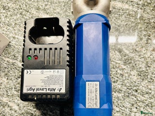 Övrig utrustning övrig utrustning till salu: Klippmaskin till häst, batteridriven Alfa Laval i Stockholm - Annons 9