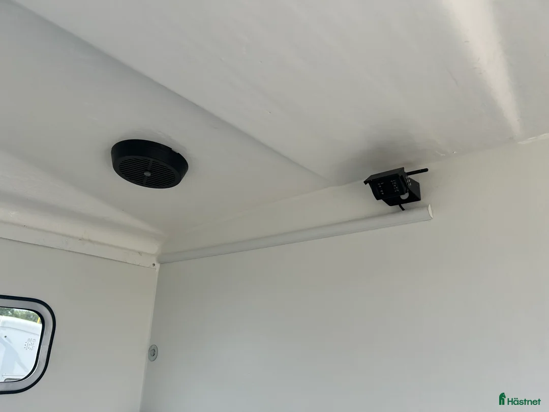 Hästtransporter  fordon & transport till salu: Equi-Trek Day-Treka  i Teckomatorp - Annons 6