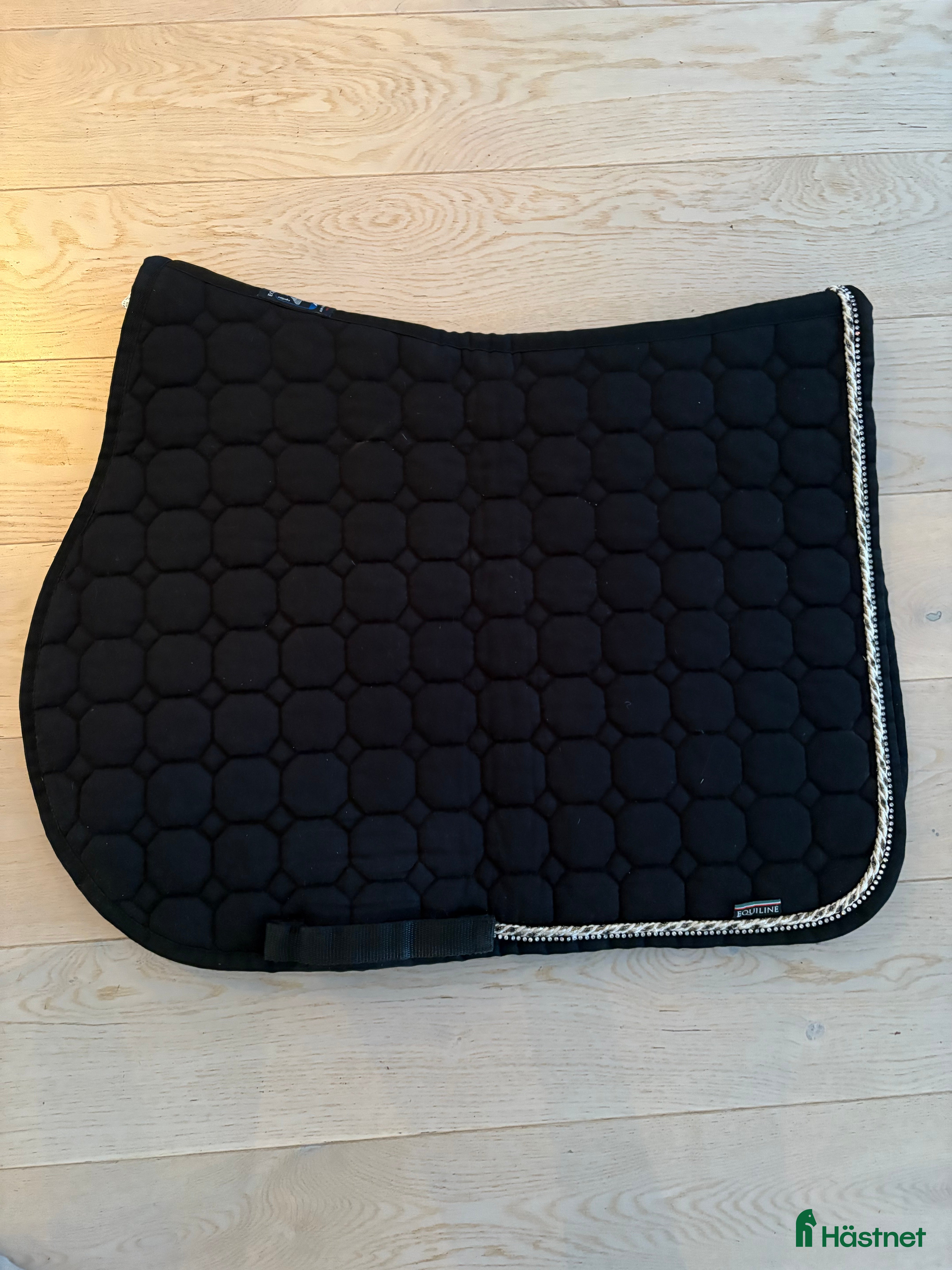 Schabrak & Vojlockar hästutrustning till salu: Equiline schabrak i Nacka - Annons 11