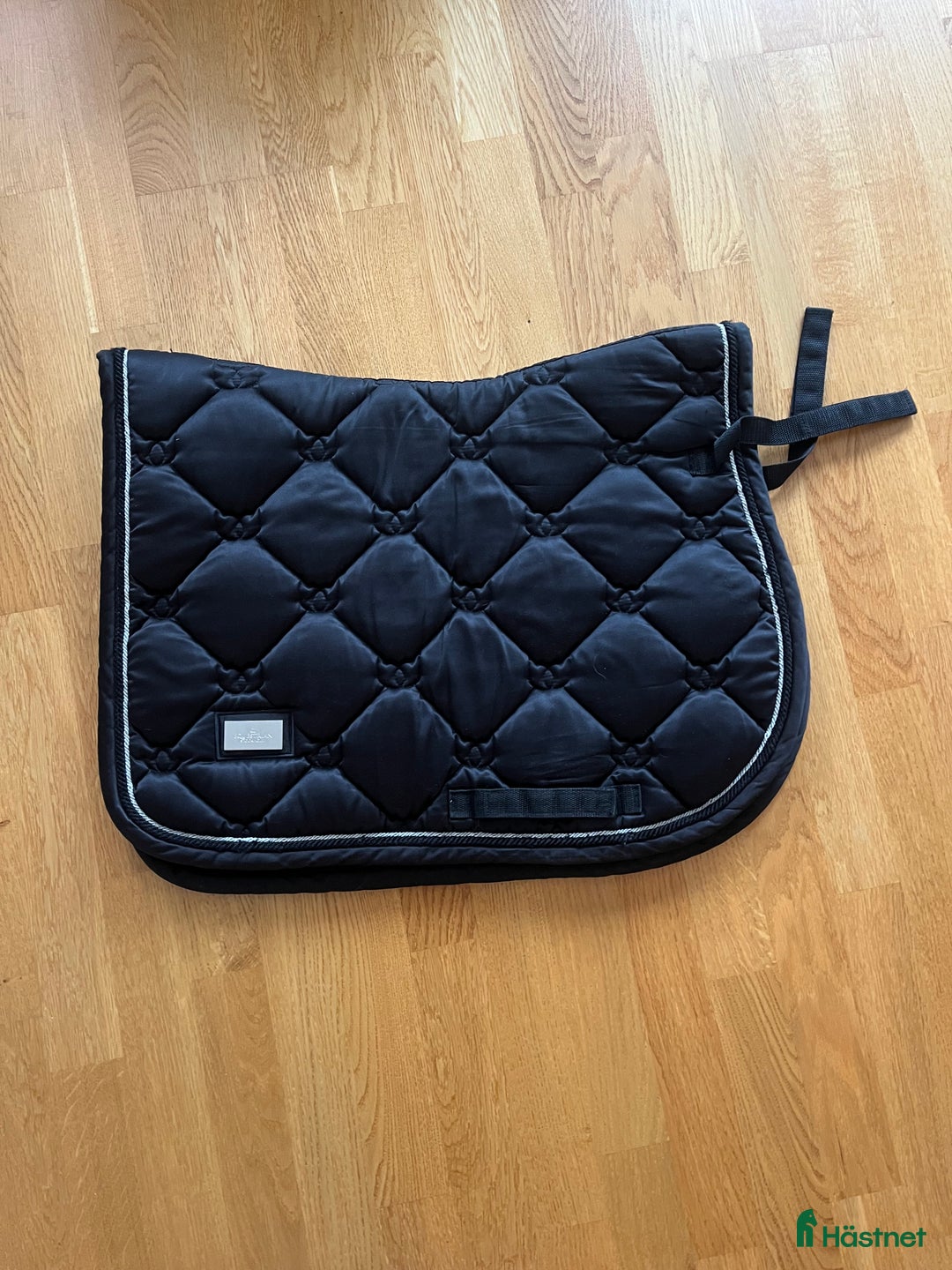 Schabrak & Vojlockar hästutrustning till salu: Equestrian Stockholm-schabrak  i Vällingby - Annons 2