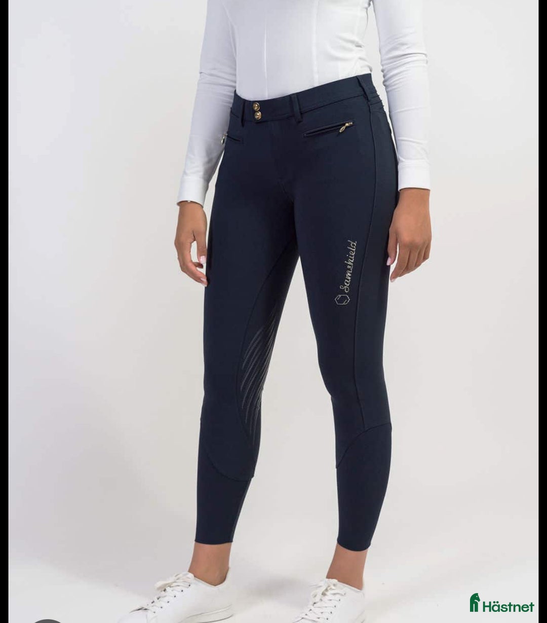 Ridbyxor ryttarutrustning till salu: ‼️SÖKER‼️ Samshield & vestrum byxor i Västerås - Annons 1