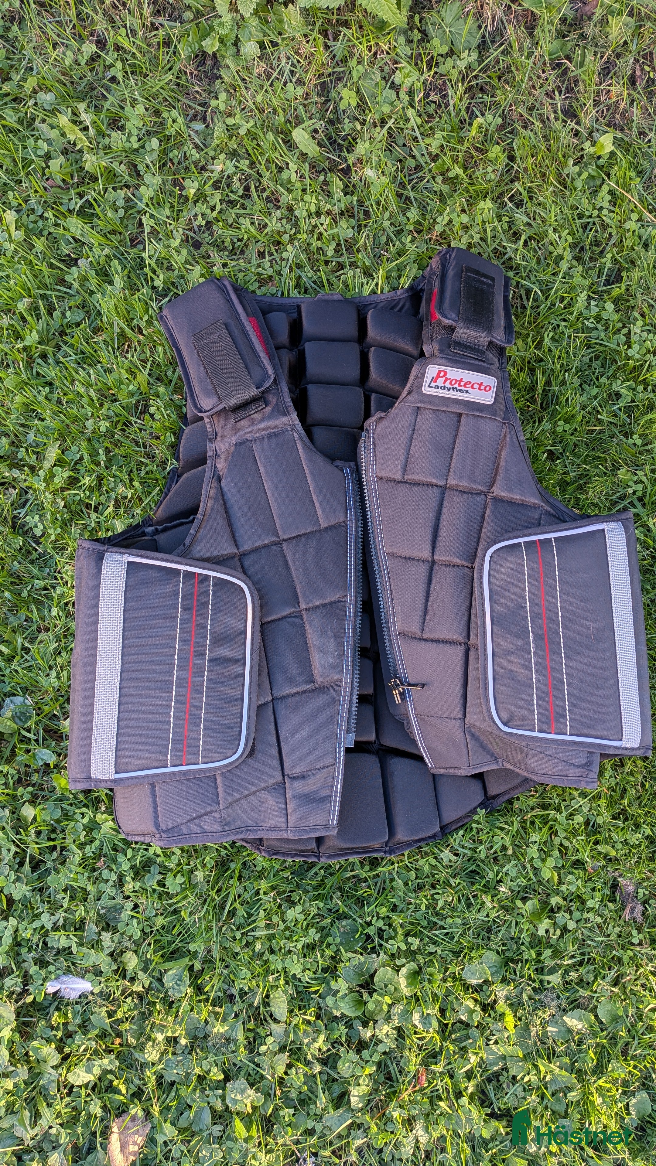 Säkerhetsvästar ryttarutrustning till salu: Skyddsväst i Gnesta - Annons 16