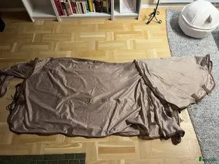 Täcken hästutrustning Trinity flugtäcke i mycket gott skick i Skurup - Annons 3