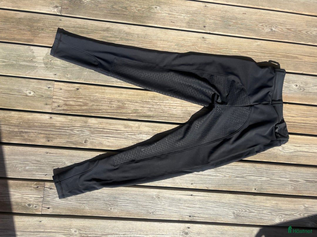 Ridbyxor ryttarutrustning till salu: Fina ridbyxor  i Tyresö - Annons 2