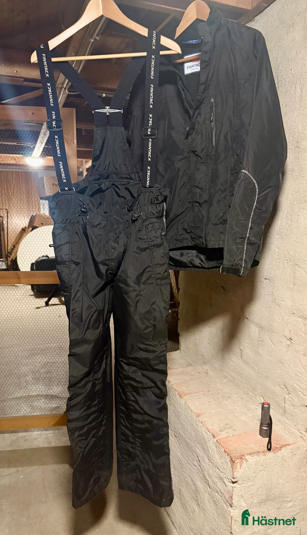 Övrig Travutrustning trav till salu: Skalkläder från Finntack i Eskilstuna - Annons 1