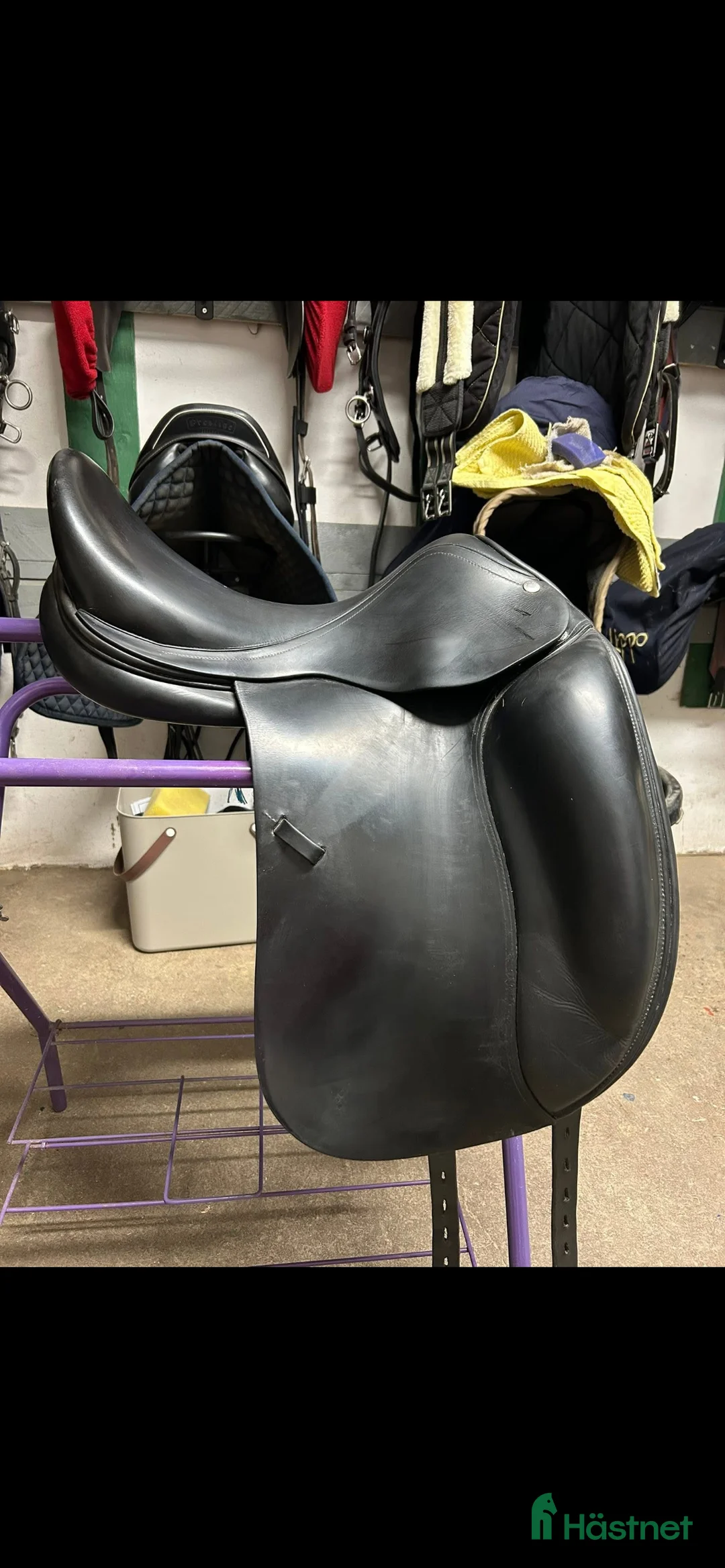 Sadlar hästutrustning till salu: Equipe dressyrsadel  i Munkedal - Annons 1