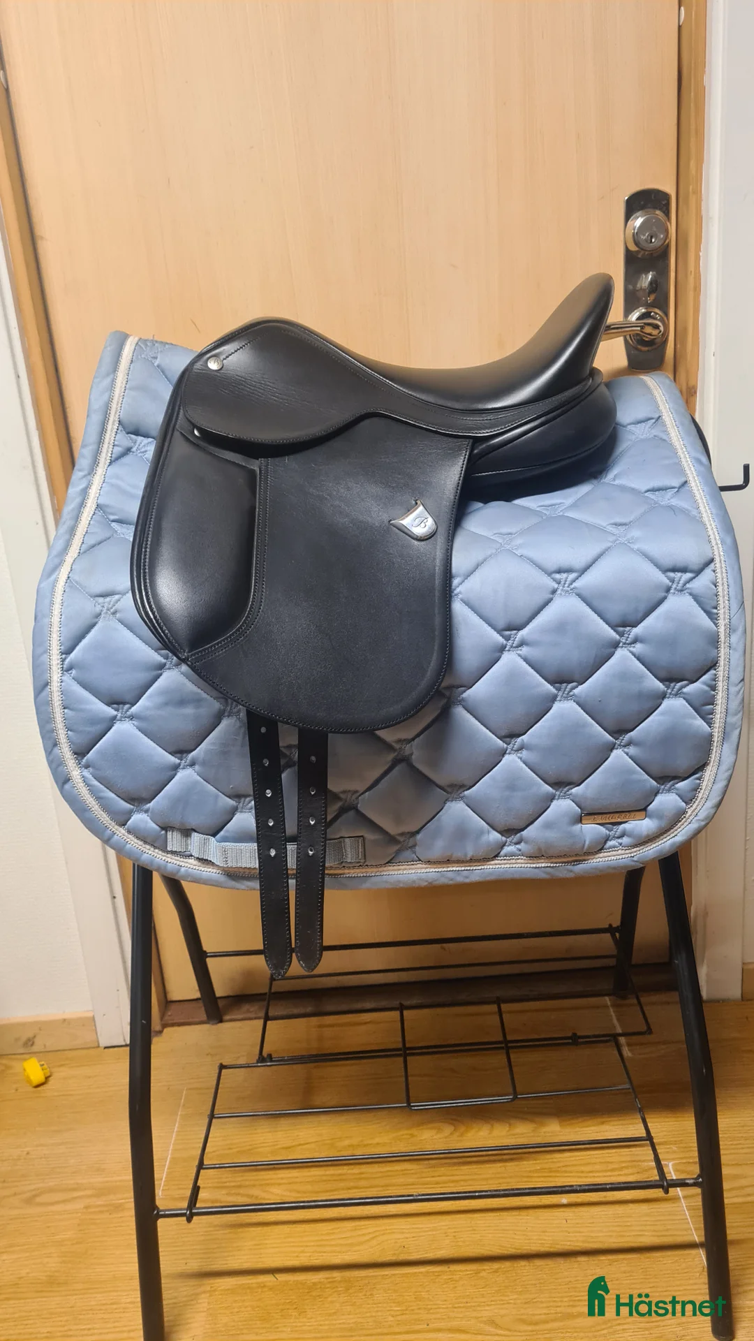 Sadlar hästutrustning till salu: Bates Pony Dressyr i Hamneda - Annons 1