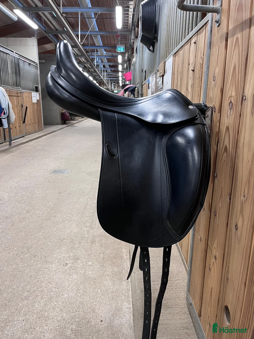 Sadlar hästutrustning till salu: Dressyrsadel Equipe Emporio  - Annons 2