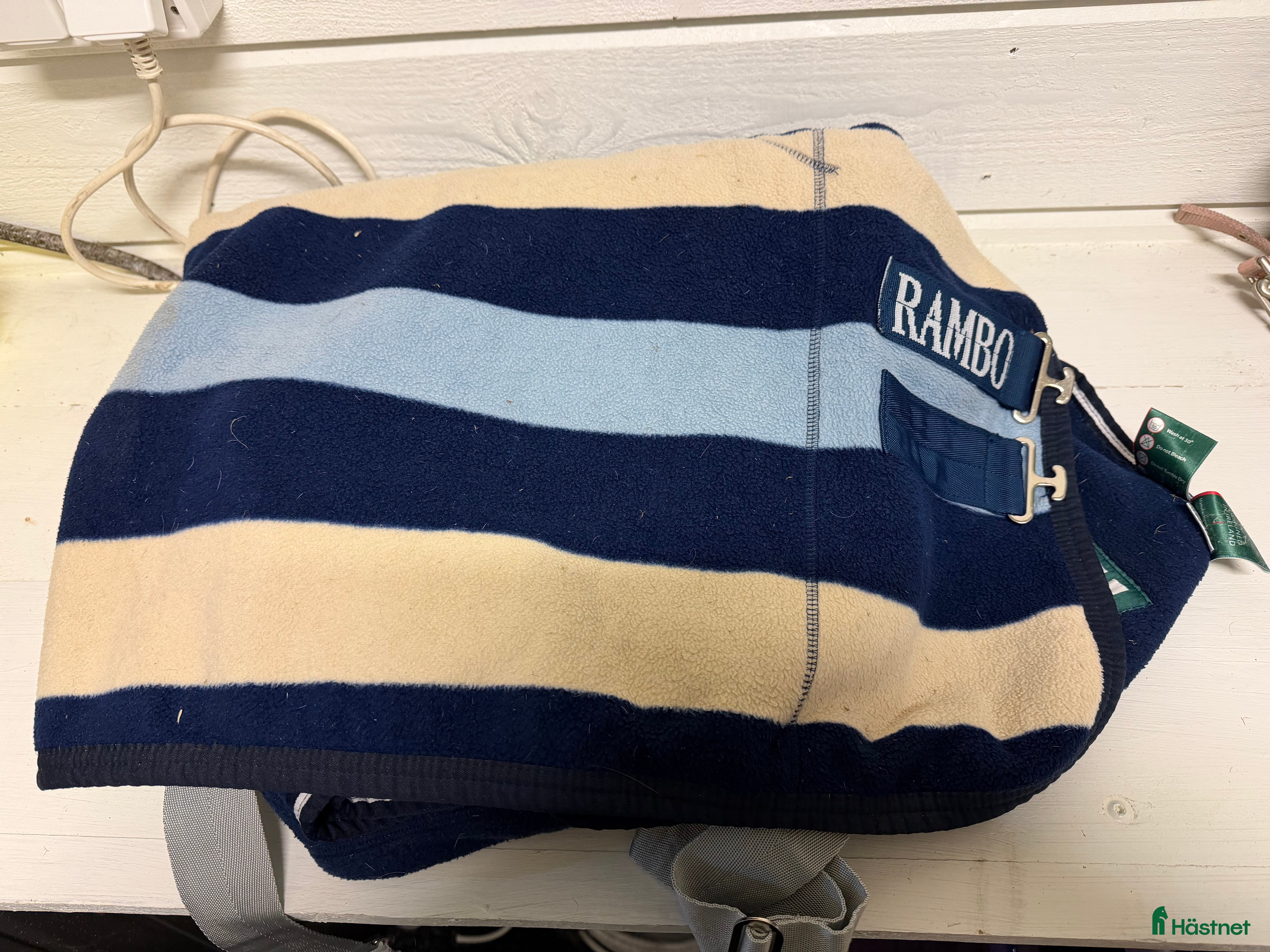 Täcken hästutrustning till salu: Horseware Rambo deluxe fleece 125cm i Henån - Annons 2