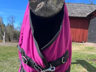 Täcken hästutrustning Täcken 85cm - Annons 3