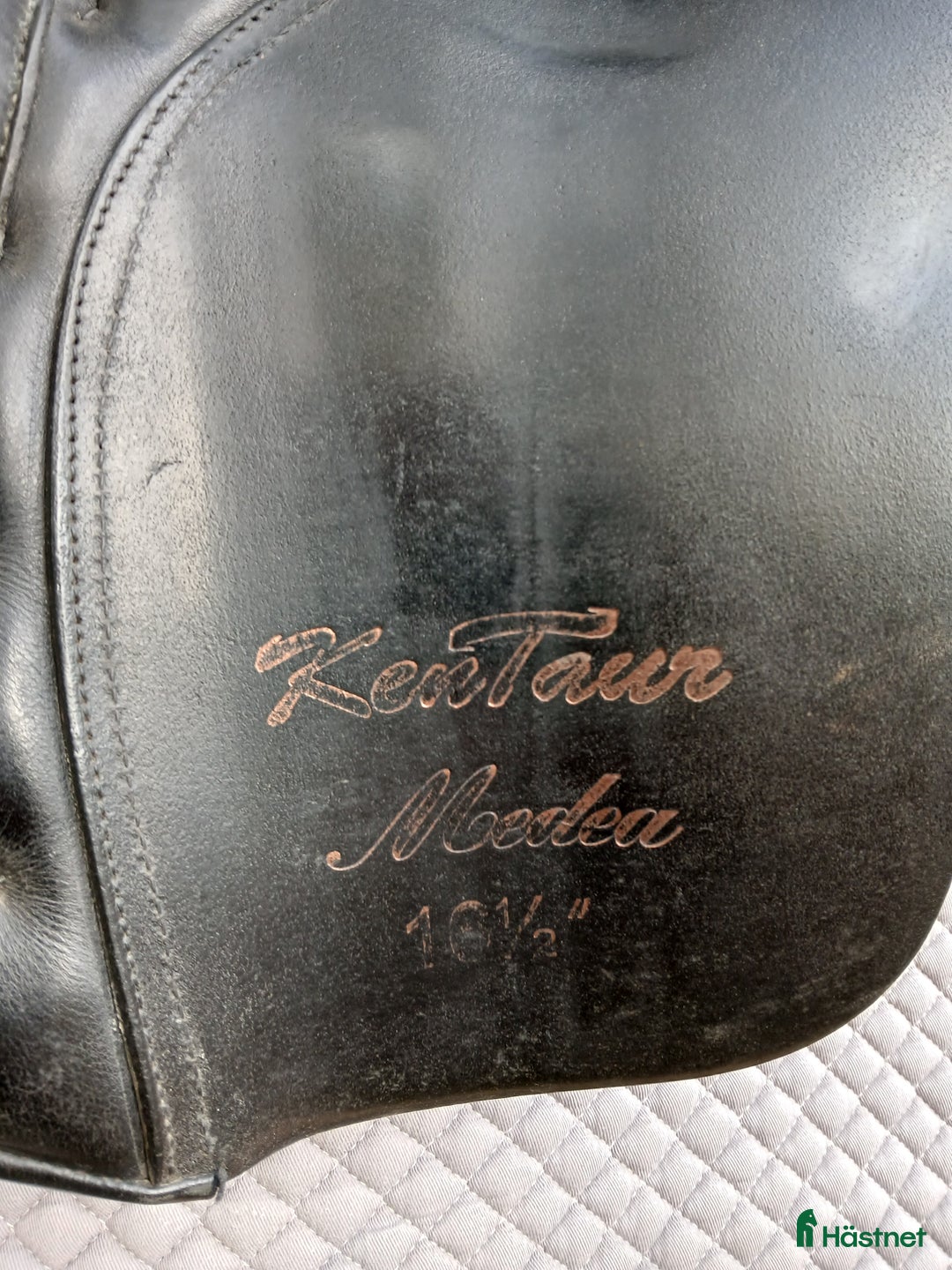 Sadlar hästutrustning till salu: Dressyrsadlar säljes i Enköping - Annons 6