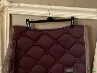 Schabrak & Vojlockar hästutrustning till salu: Snyggt Equestrian Stockholm schabrak🤩 i Simlångsdalen - Annons 3