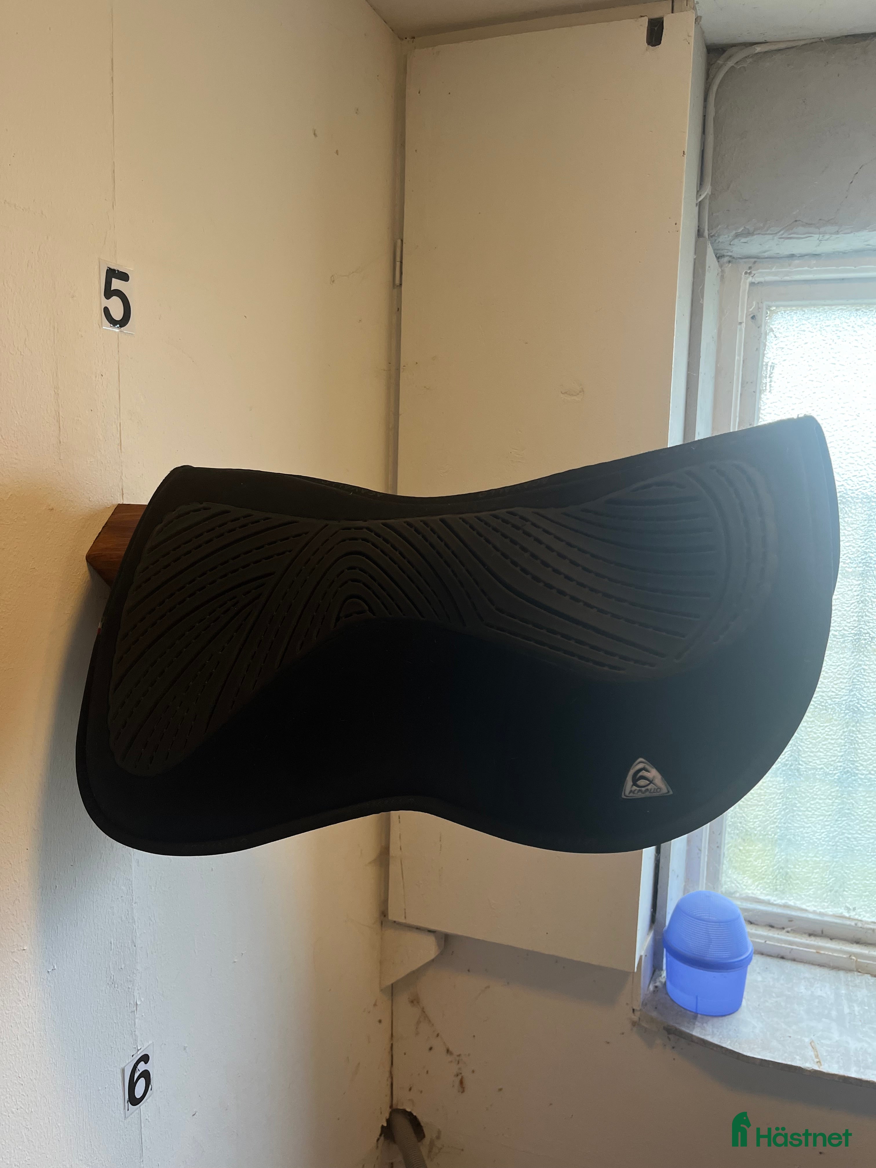 Sadeltillbehör hästutrustning till salu: Acavallo memoryfoam pad  i Helsingborg - Annons 4