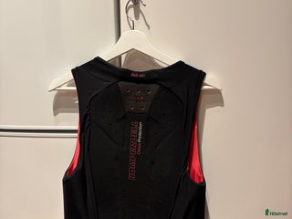 Säkerhetsvästar ryttarutrustning till salu: Ridväst i Uppsala - Annons 2