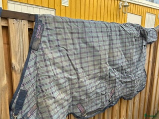 Täcken hästutrustning till salu: Horsewear Rhino 155cm i Östhammar - Annons 1