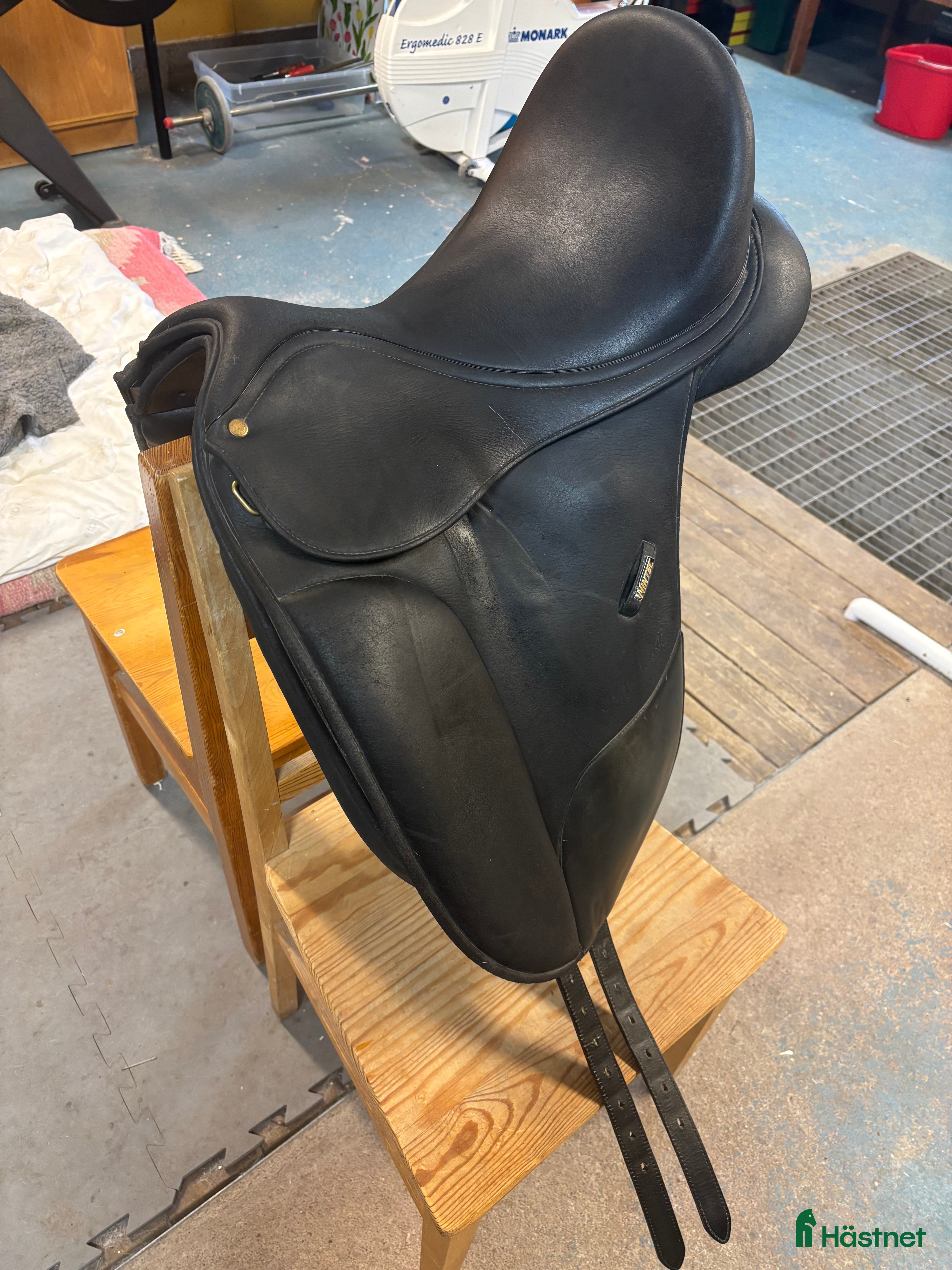 Sadlar hästutrustning till salu: Wintec med vitt koppjärn i Sollerön - Annons 4