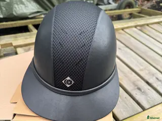 Hjälmar ryttarutrustning till salu: Snygg Sp8 CO Hjälm - Annons 1