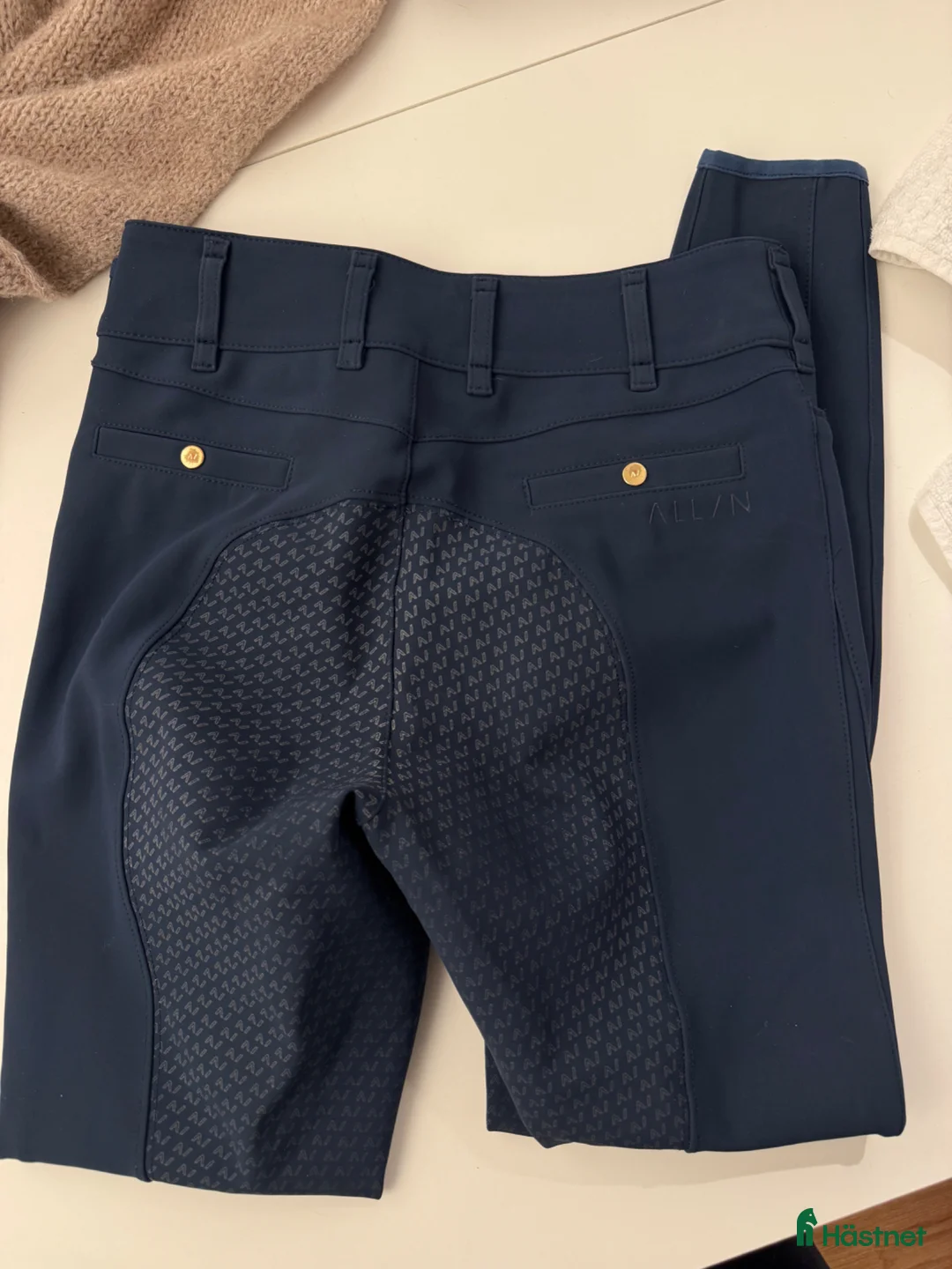 Ridbyxor ryttarutrustning till salu: All in equestrian ridbyxor  - Annons 2