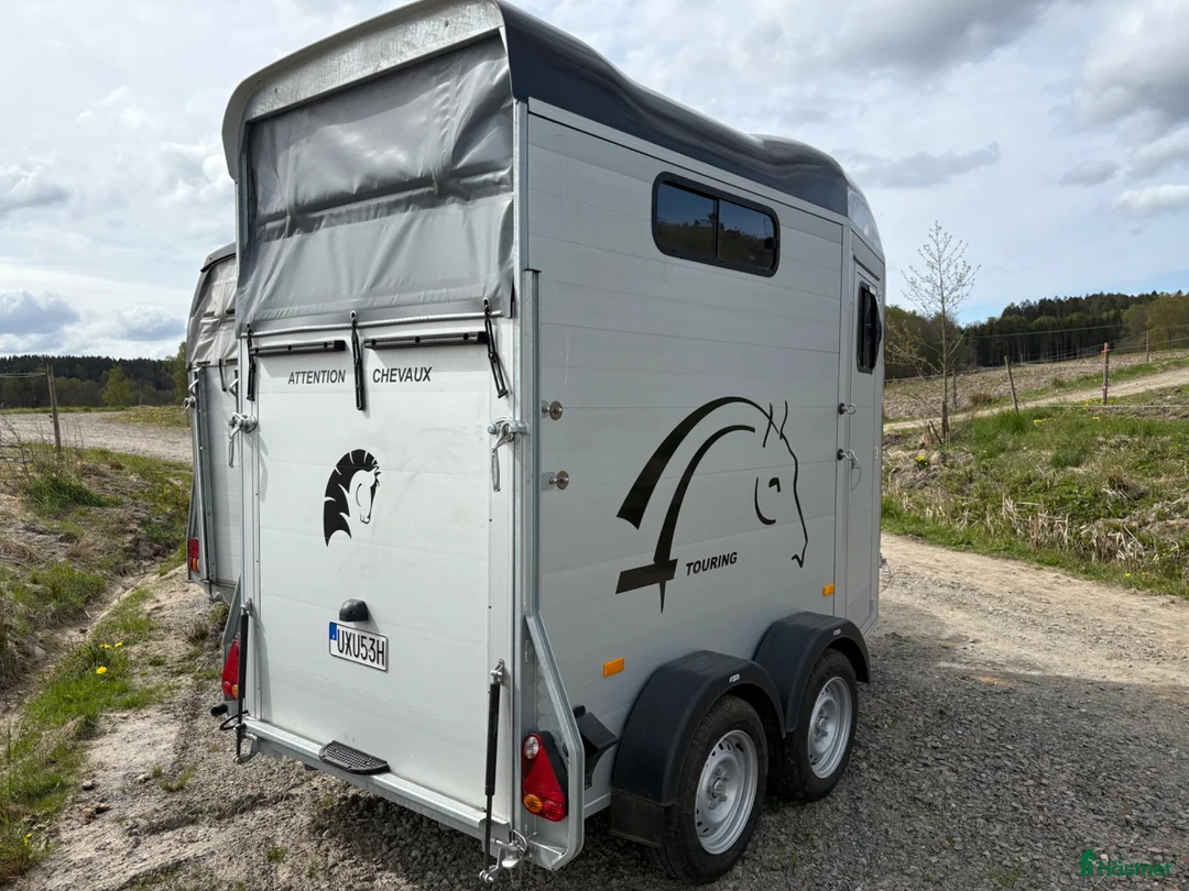 Hästtransporter  fordon & transport till salu: Chevale Liberte Touring One - Annons 1