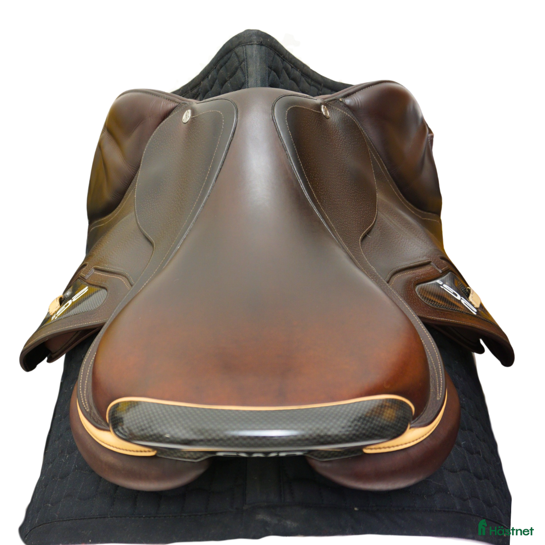 Sadlar hästutrustning till salu: CWD 2Gs 17,5" från 2020 i Upplands Väsby - Annons 6