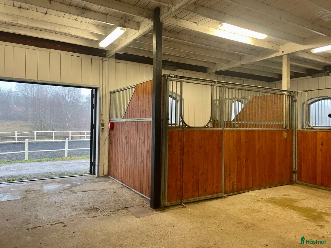  stallplats finnes: Boxar/stalldel/ Lägenhet uthyres  i Lindome - Annons 1