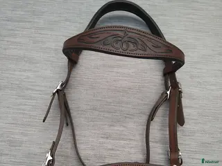 Träns hästutrustning huvudlag, brösta och schabrak - Annons 1