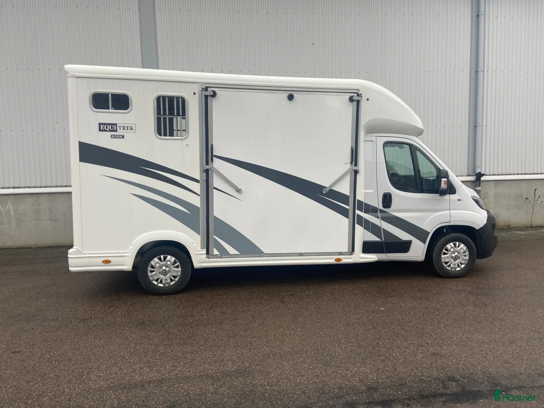 Hästlastbilar  fordon & transport till salu: Equi-Trek Sonic Classic 1100 kg last - Annons 2
