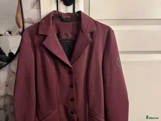 Jackor & Kavajer ryttarutrustning till salu: Vinröd Montar kavaj i Blåsmark - Annons 11