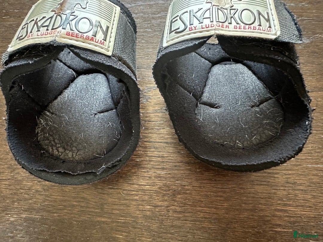 Benskydd hästutrustning till salu: Eskadron skydd i Söderköping - Annons 3