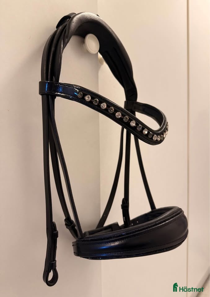 Träns hästutrustning Fint träns med glitter nosgrimma - Annons 1