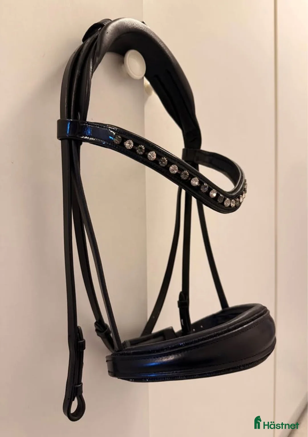 Träns hästutrustning till salu: Fint träns med glitter nosgrimma - Annons 1