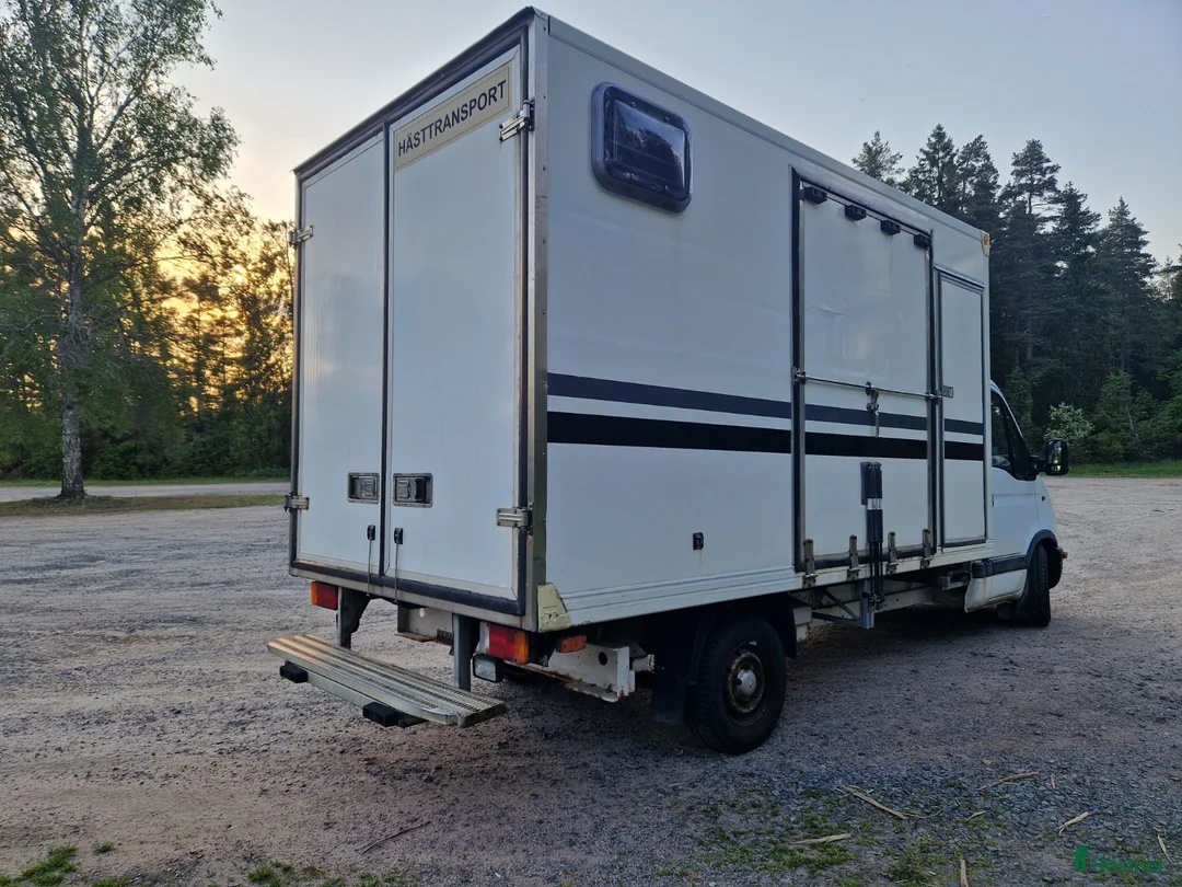 Hästlastbilar  fordon & transport till salu: Hästlastbil Renault Master B-kort - Annons 4