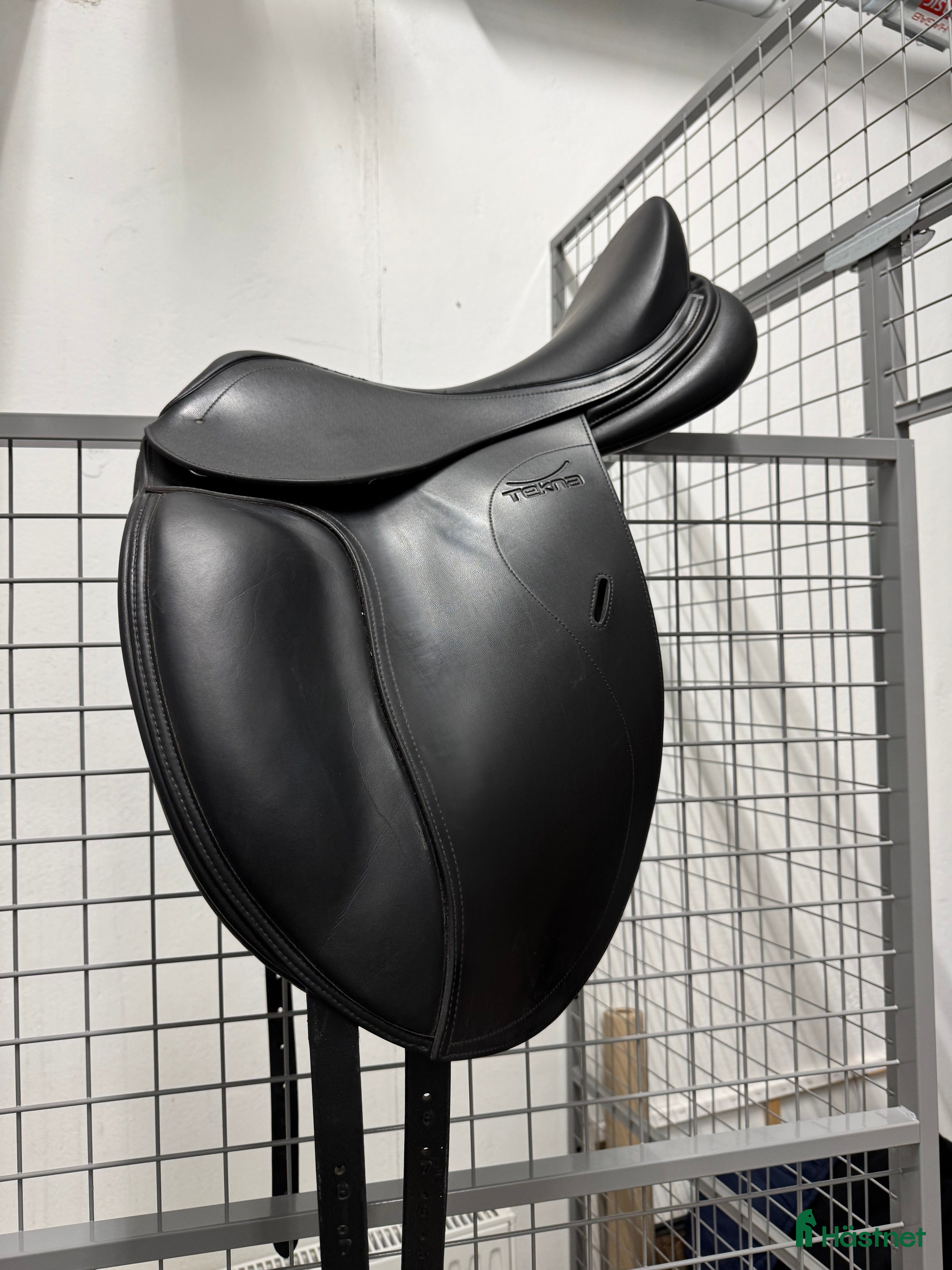 Sadlar hästutrustning till salu: Tekna S-line dressyrsadel i Göteborg - Annons 18
